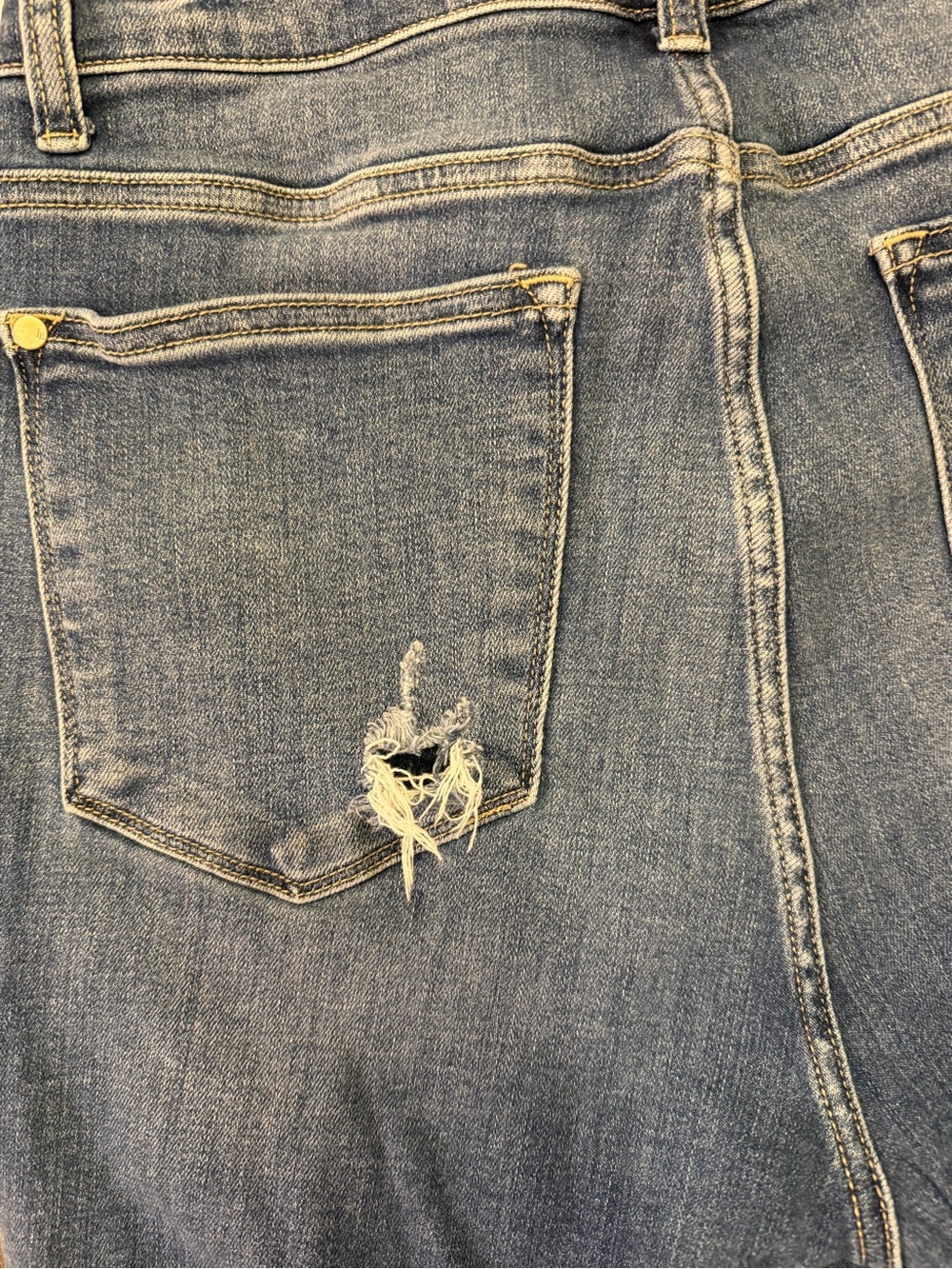 Judy Blue Size 1X High Rise Destroyed Bermuda Blue Jean Short Stretch •flaw - Picture 13 of 13